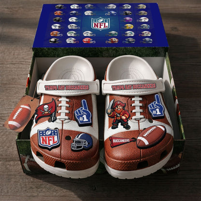 PREMIUM NFL X TB CLOGS WITH CHARMS NDT NHM